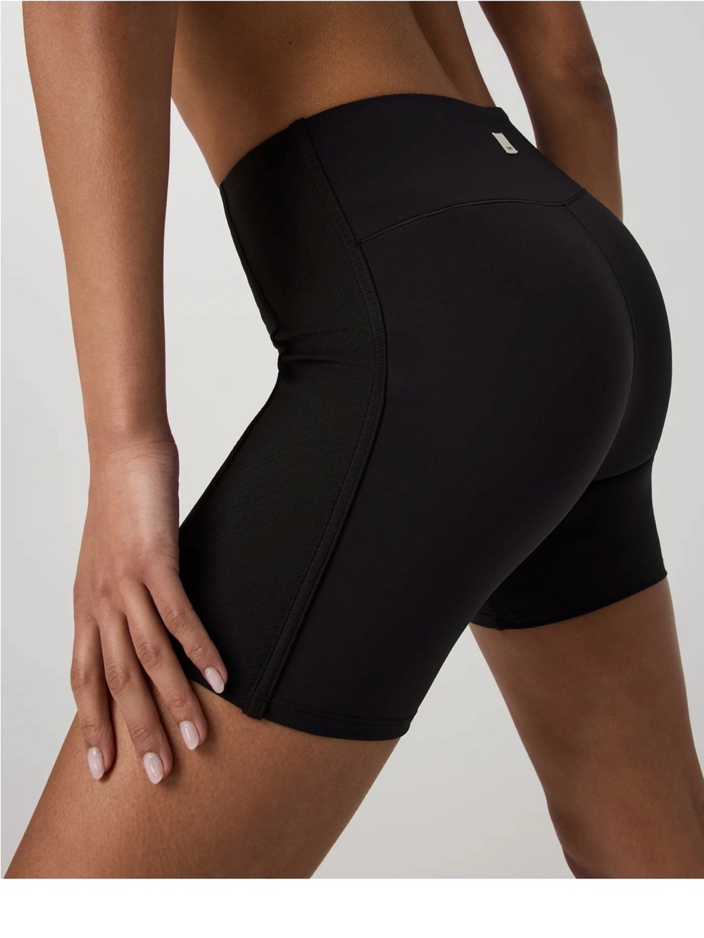 Vuori Skyline Biker Short 5” *NWT S/Black